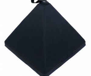 Case for crystal pyramid 15 cm